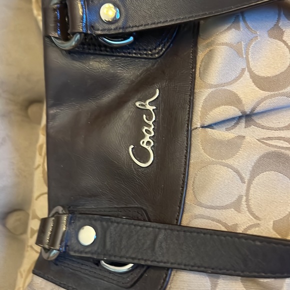 Coach Monogram Shoulder bag - Picture 2 of 11